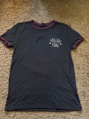 Volcom Vintage Womens Small Black Ringer Tee with Burgundy Trim Short Sleeves